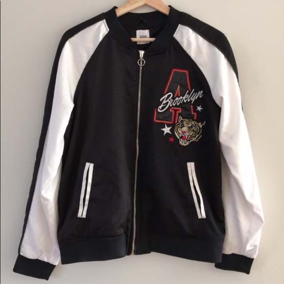 Bomber jacket - Picture 1 of 3